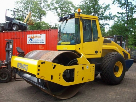 Bomag BW 211 - 11 тонн