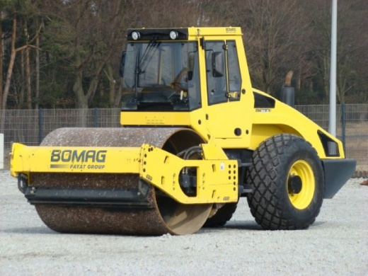 Bomag BW 211 - 11 тонн